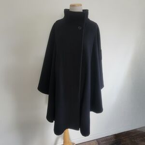 Vtg Andrea Marin Women S/M Black Wool Blend Coat Poncho One Button Front Pockets